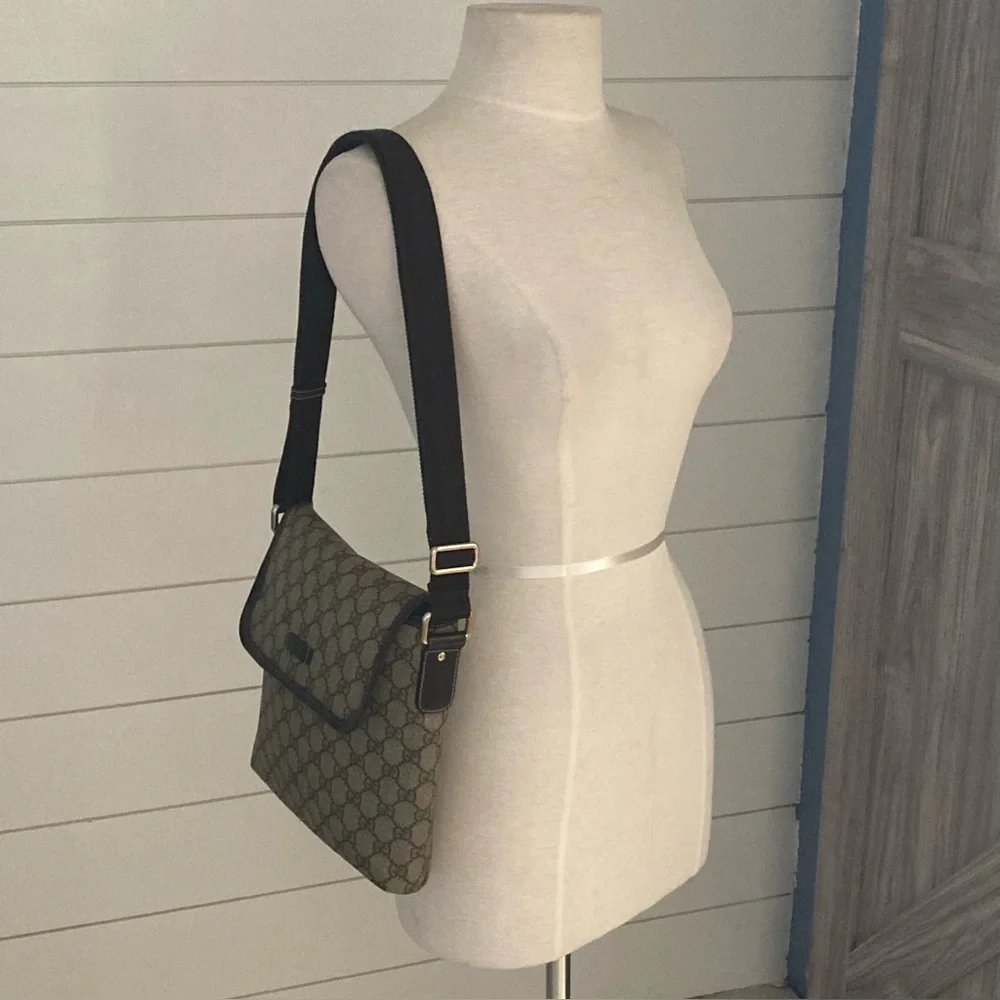 SOLD!  Gucci Flap Messenger GG Coated Canvas bag - Picture 8 of 15